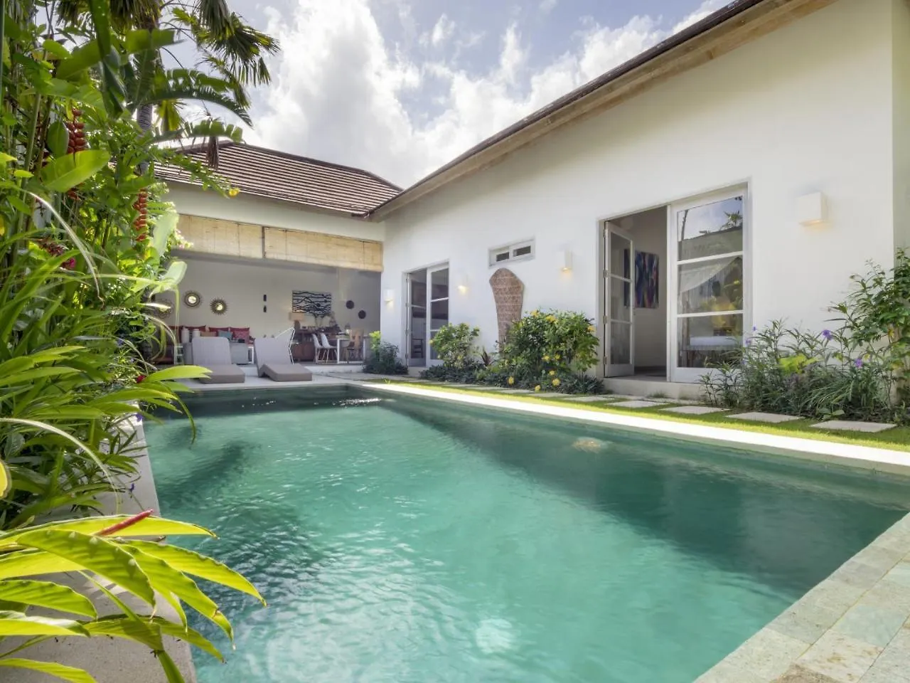 Villa Tara kontakter